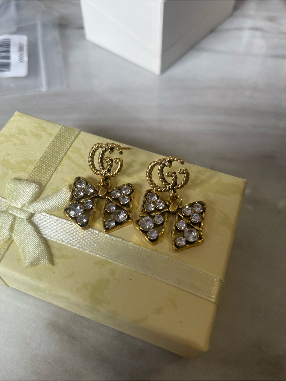 GG bow earrings